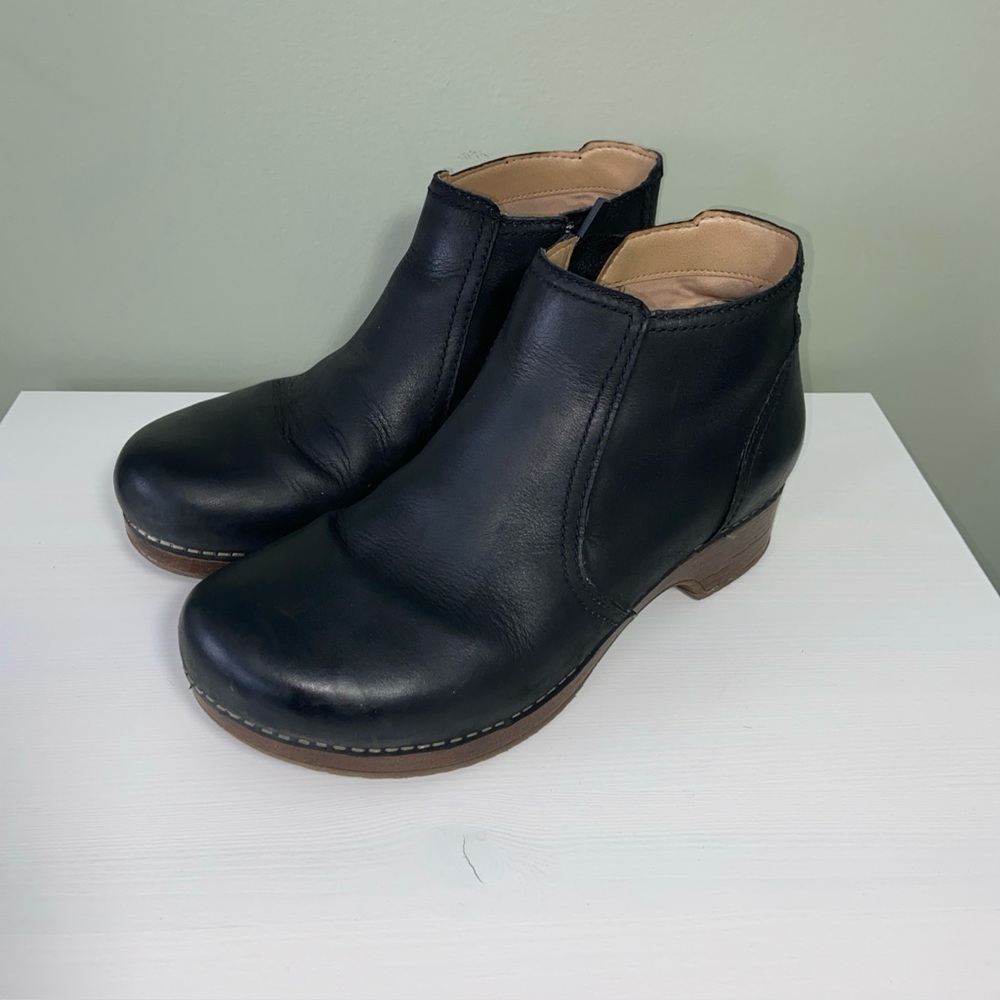 Dansko Women’s Black Leather Oiled Zipped Bootie Ankle Boots Shoes Clog EU 39